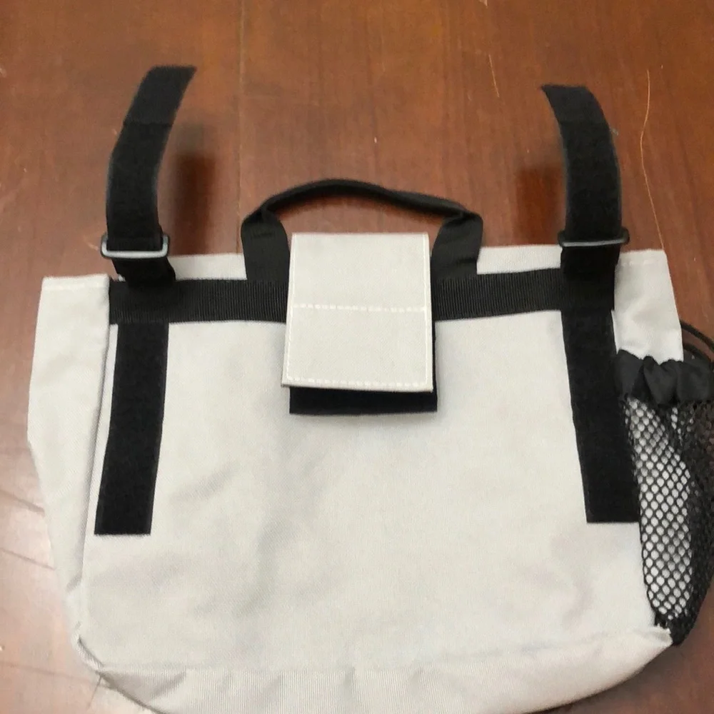 Skip Hop Bag in Gray